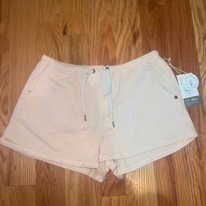 NWT Vuori sunnyside short